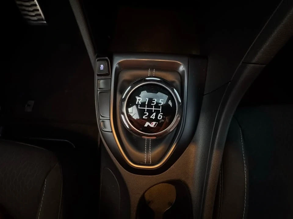 2020 Hyundai Veloster N - Image 18 of 20