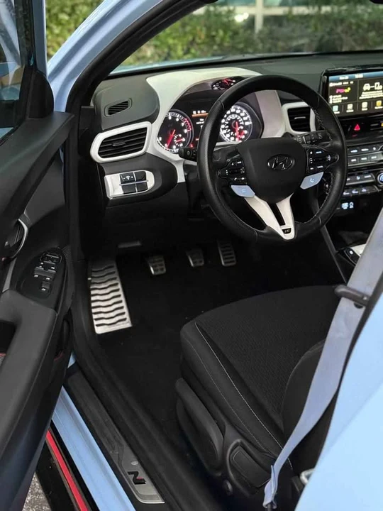 2020 Hyundai Veloster N - Image 10 of 16