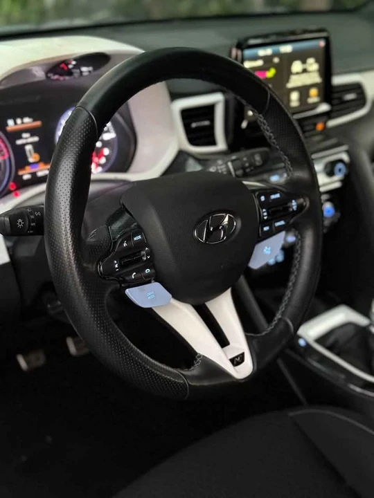 2020 Hyundai Veloster N - Image 11 of 16