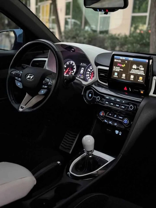 2020 Hyundai Veloster N - Image 7 of 16