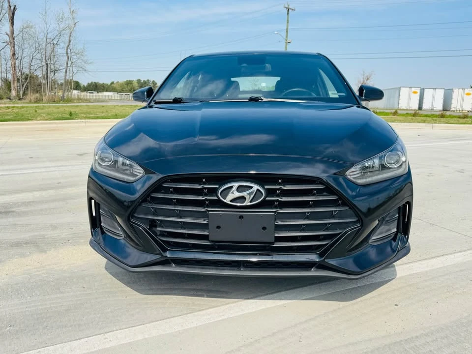 2020 Hyundai Veloster - Image 2 of 18