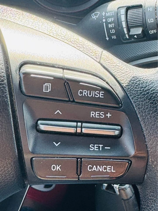 2020 Hyundai Veloster - Image 14 of 18