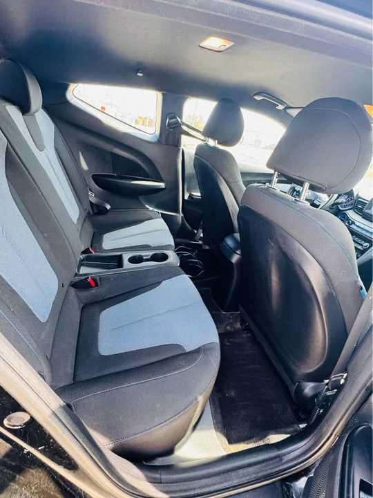 2020 Hyundai Veloster - Image 12 of 18
