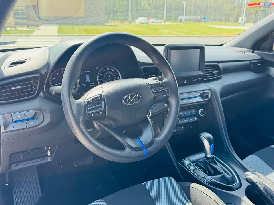 2020 Hyundai Veloster - Image 8 of 18
