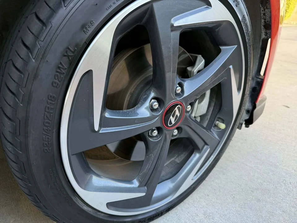 2020 Hyundai Veloster - Image 10 of 11