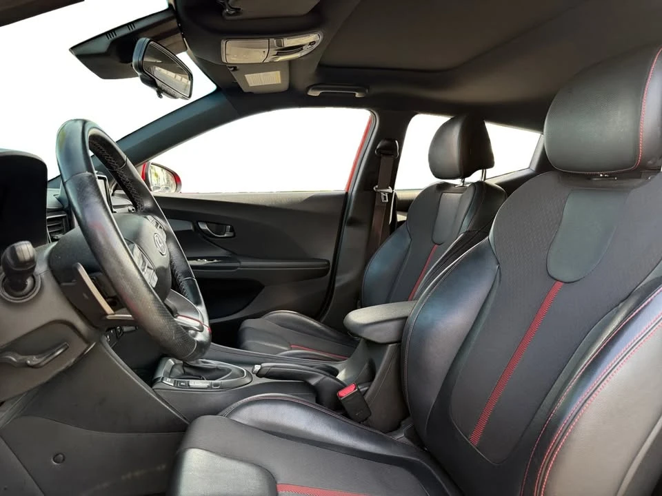2020 Hyundai Veloster - Image 6 of 20