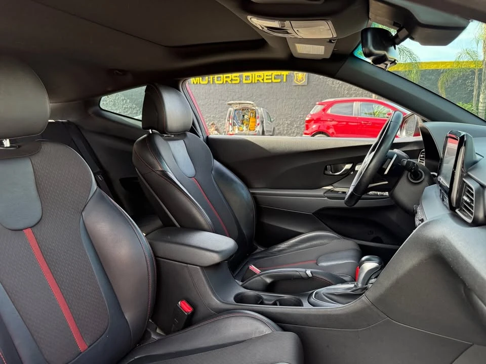 2020 Hyundai Veloster - Image 15 of 20