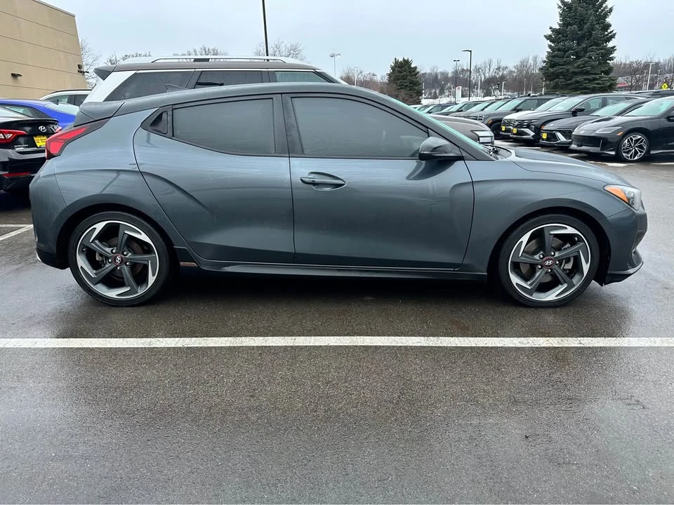 2020 Hyundai Veloster - Image 4 of 9