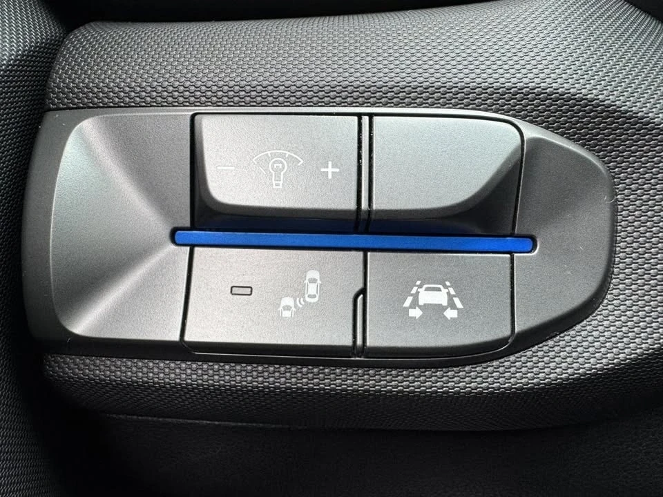 2020 Hyundai Veloster - Image 18 of 20