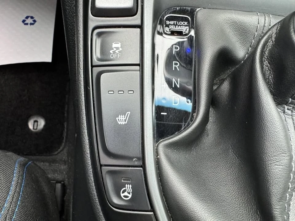2020 Hyundai Veloster - Image 17 of 20