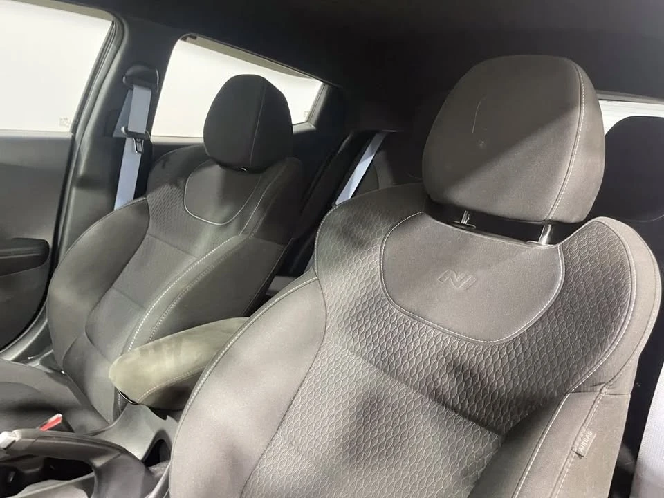 2020 Hyundai Veloster N - Image 18 of 19
