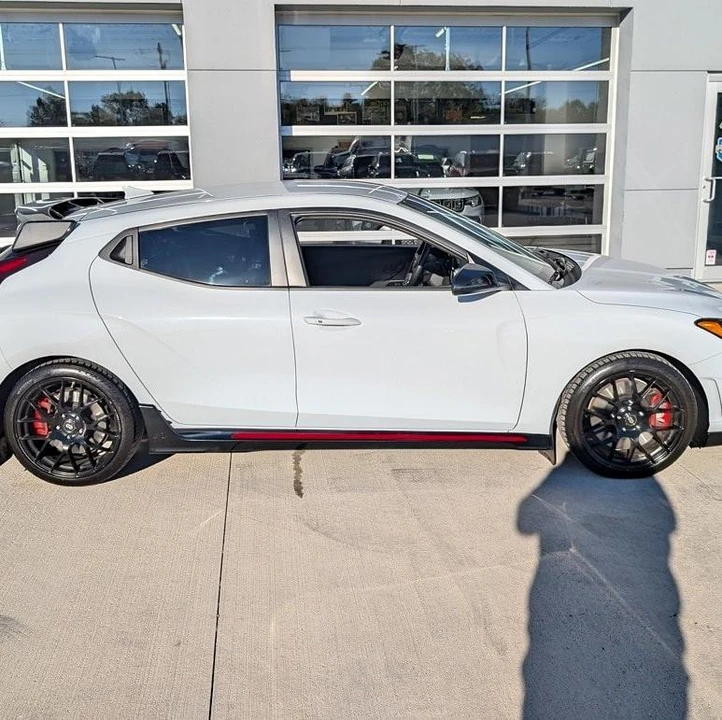 2020 Hyundai Veloster N - Image 2 of 20