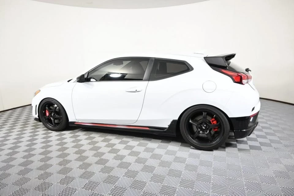 2020 Hyundai Veloster N - Image 2 of 19