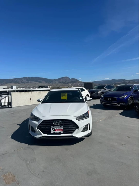 2020 Hyundai Veloster - Image 2 of 7