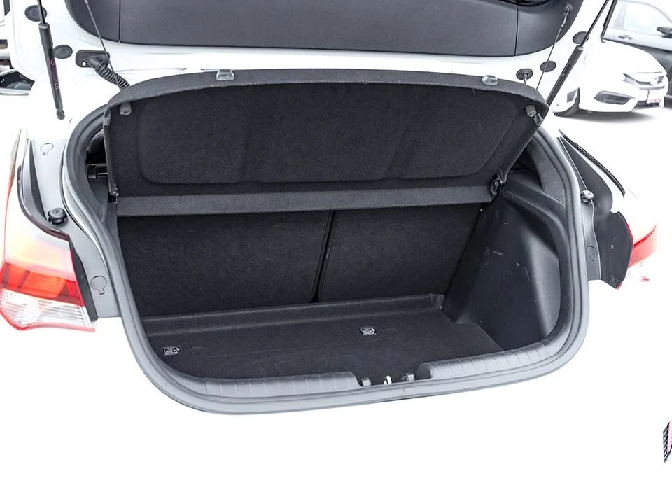 2020 Hyundai Veloster - Image 8 of 19