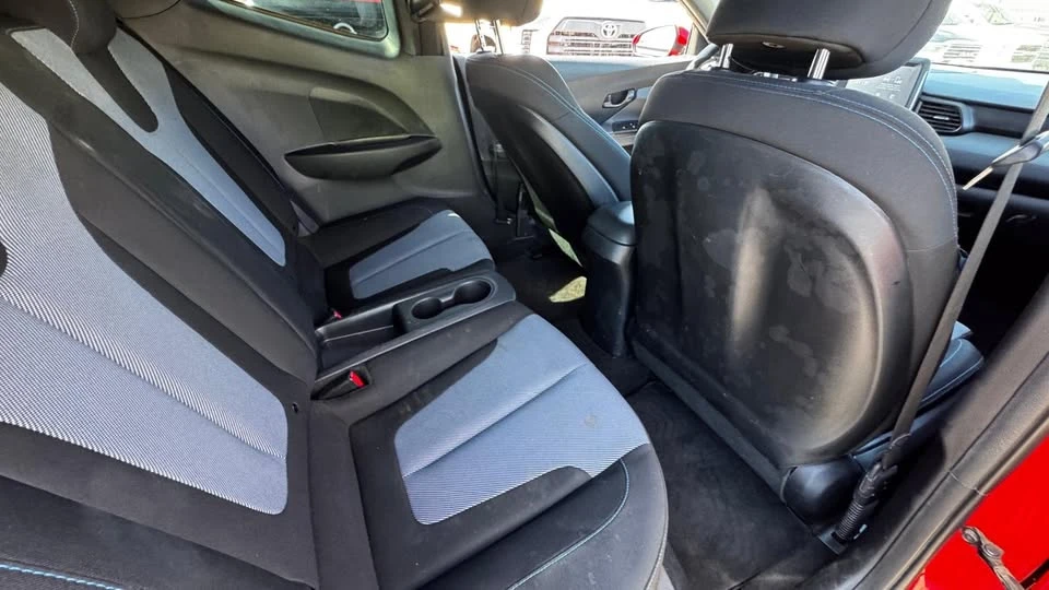 2020 Hyundai Veloster - Image 5 of 10