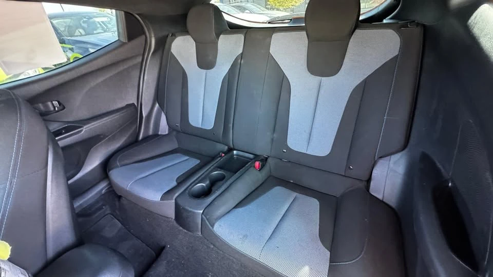 2020 Hyundai Veloster - Image 6 of 10