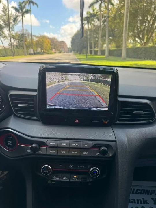 2020 Hyundai Veloster - Image 10 of 13