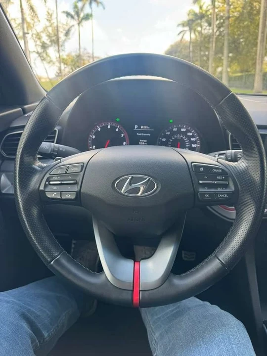 2020 Hyundai Veloster - Image 12 of 13