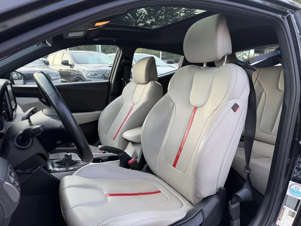 2020 Hyundai Veloster - Image 12 of 17