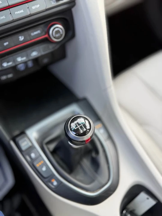 2020 Hyundai Veloster - Image 17 of 17