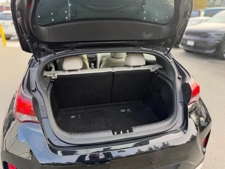 2020 Hyundai Veloster - Image 7 of 17