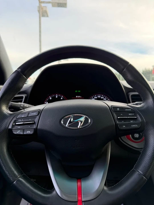 2020 Hyundai Veloster - Image 10 of 17