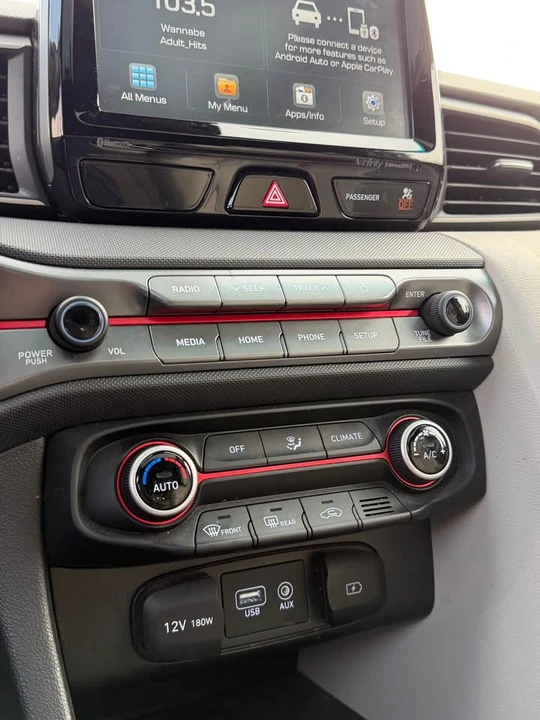 2020 Hyundai Veloster - Image 16 of 17