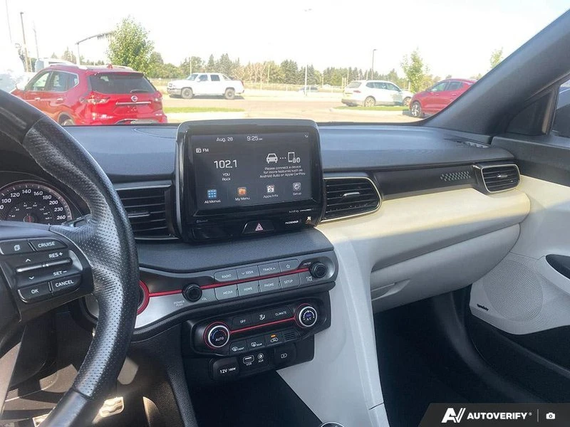 2020 Hyundai Veloster - Image 15 of 18