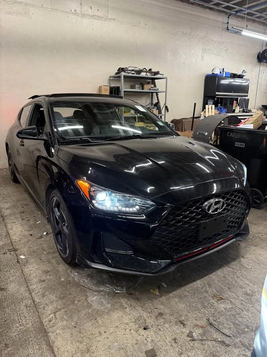 2020 Hyundai Veloster - Image 2 of 14