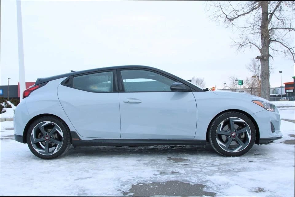 2020 Hyundai Veloster - Image 2 of 16