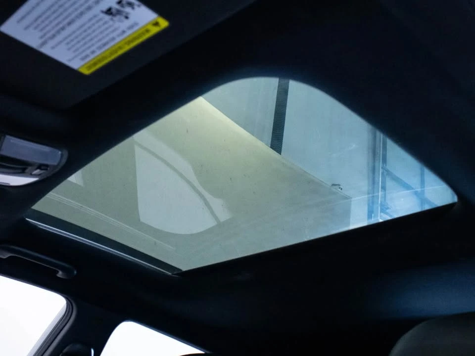 2020 Hyundai Veloster - Image 8 of 10
