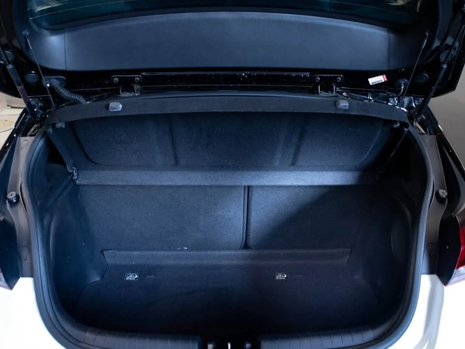 2020 Hyundai Veloster - Image 10 of 10