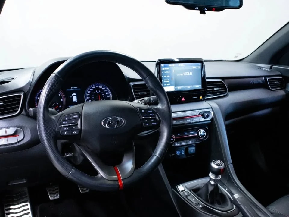 2020 Hyundai Veloster - Image 6 of 10