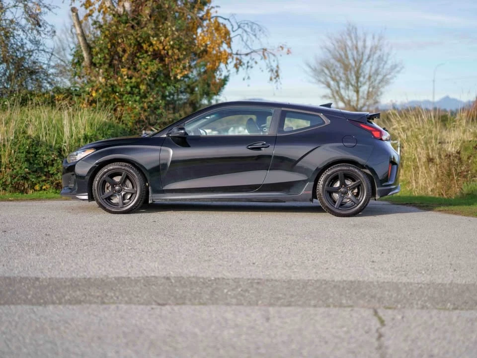 2020 Hyundai Veloster - Image 7 of 18