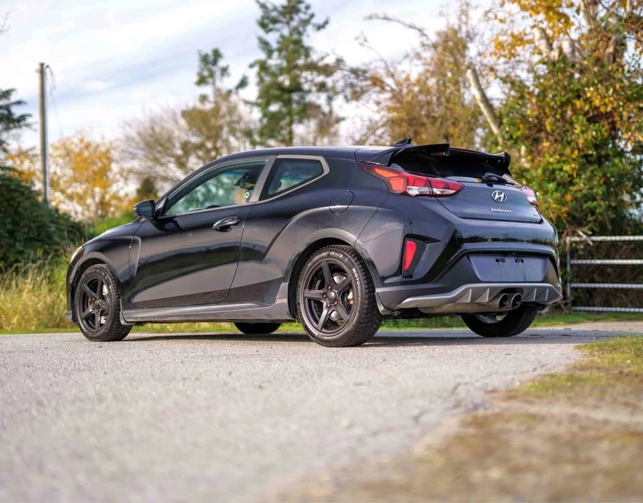 2020 Hyundai Veloster - Image 17 of 18