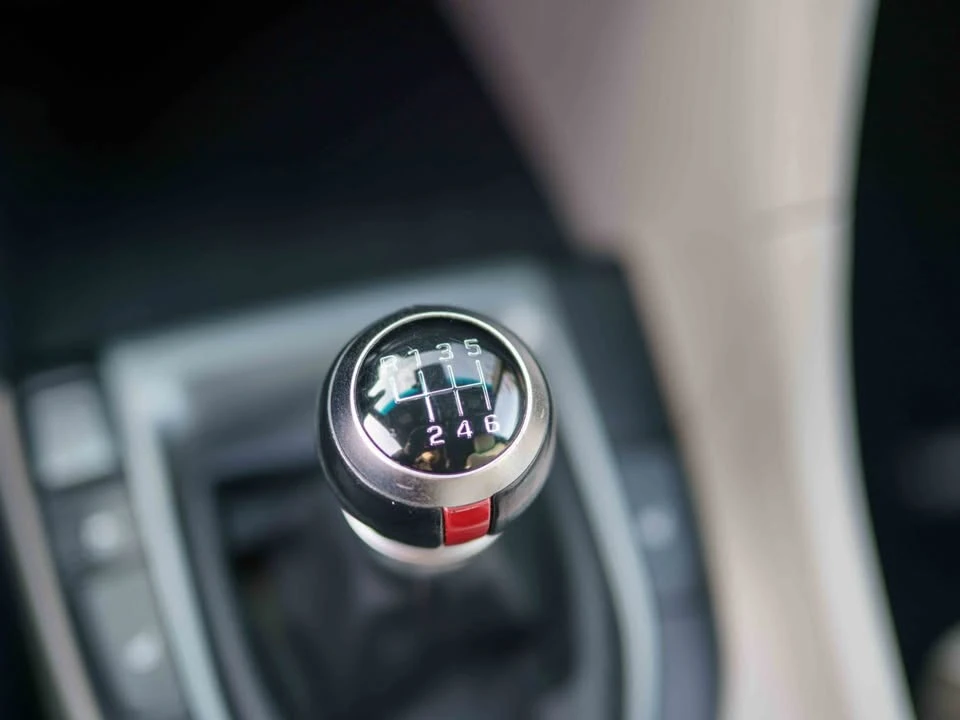 2020 Hyundai Veloster - Image 10 of 18