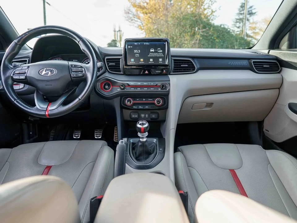 2020 Hyundai Veloster - Image 5 of 18