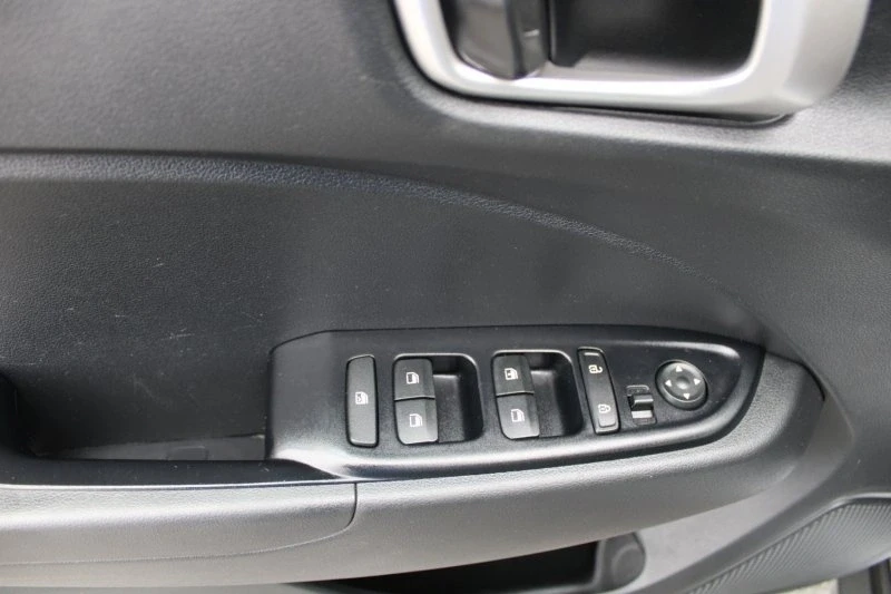 2020 Hyundai Venue - Image 17 of 19