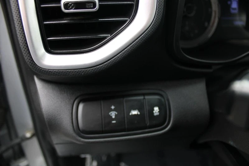 2020 Hyundai Venue - Image 16 of 19