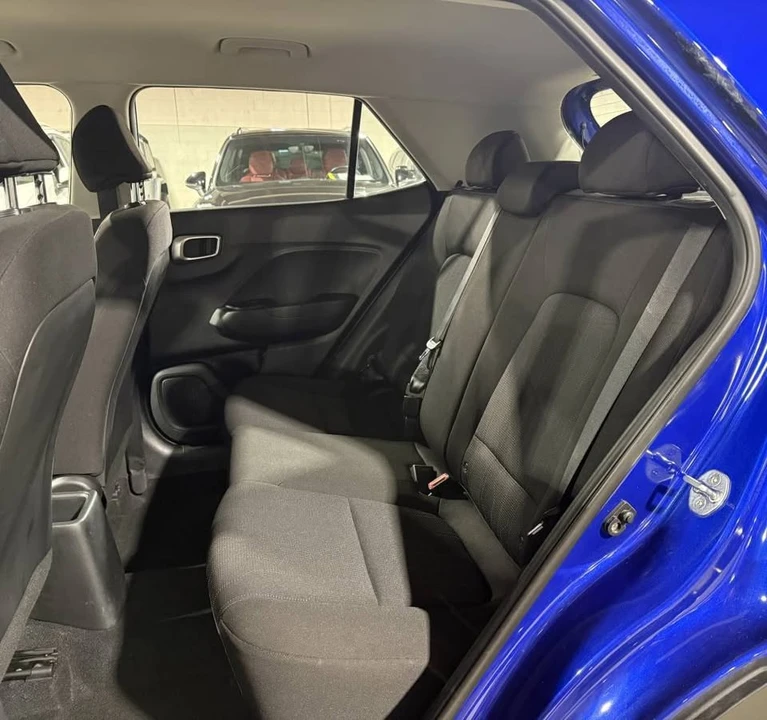 2020 Hyundai Venue - Image 11 of 19