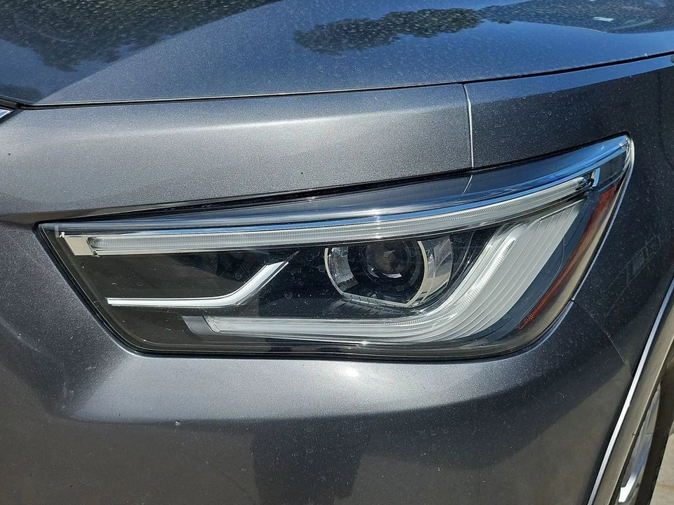 2020 Infiniti QX80 - Image 18 of 21