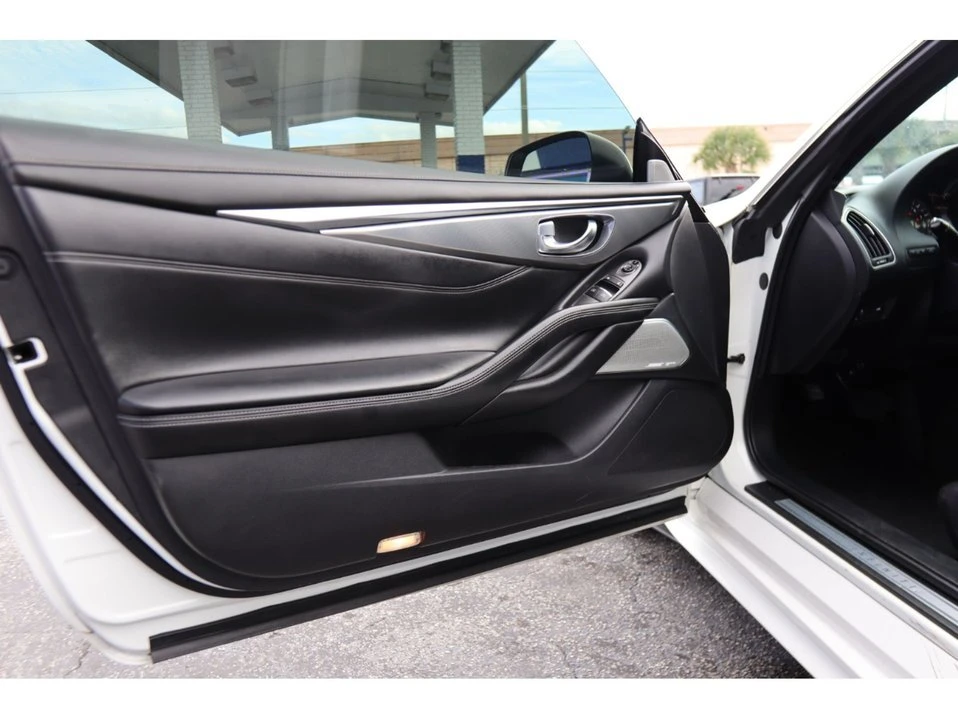 2020 Infiniti Q60 - Image 17 of 20