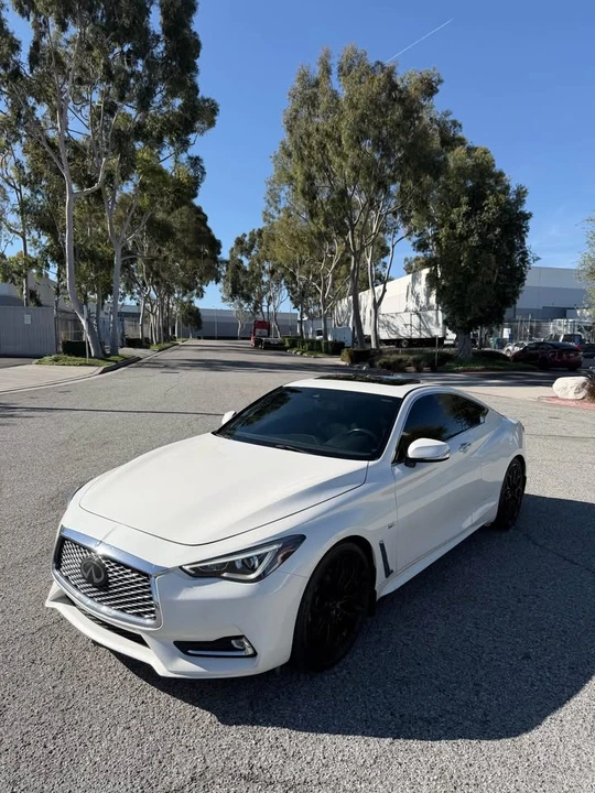 2020 Infiniti Q60 - Image 2 of 13