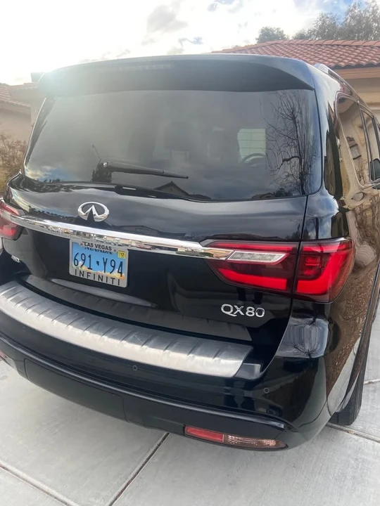 2020 Infiniti QX80 - Image 2 of 10