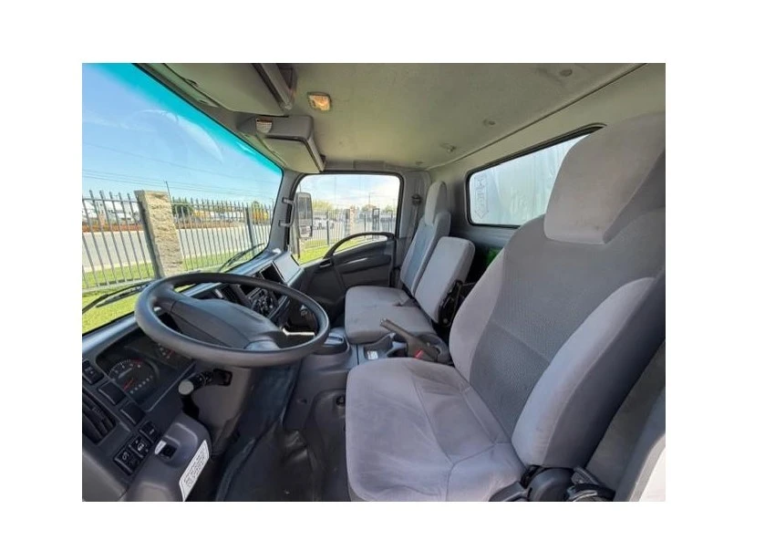 2020 Isuzu Elf - Image 7 of 24