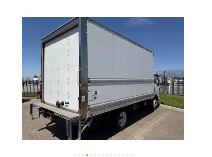 2020 Isuzu Elf - Image 4 of 24