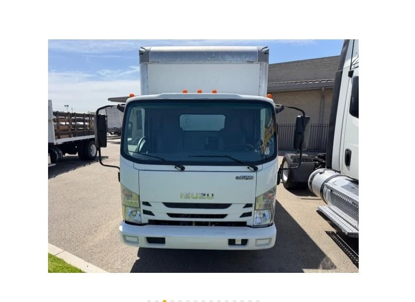 2020 Isuzu Elf - Image 3 of 24