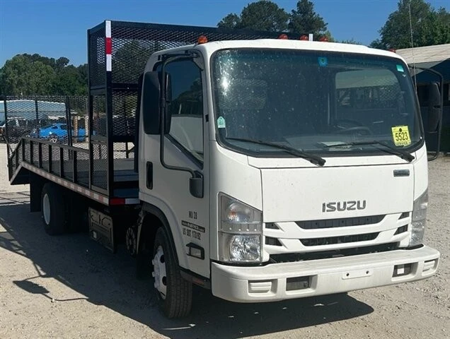 2020 Isuzu Elf - Image 2 of 6