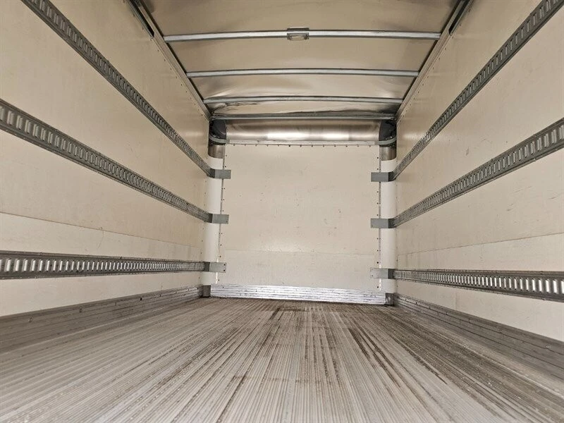 2020 Isuzu Elf - Image 7 of 17